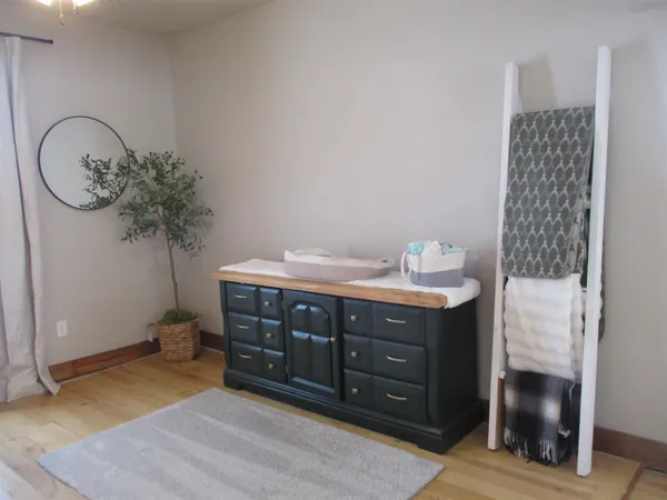 $639,900 | E10056 County C, North Freedom, WI 53951