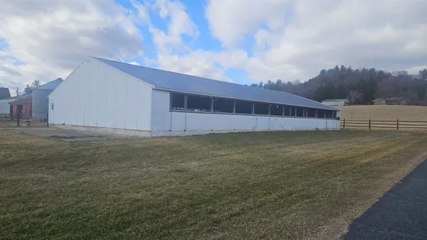 $639,900 | E10056 County C, North Freedom, WI 53951