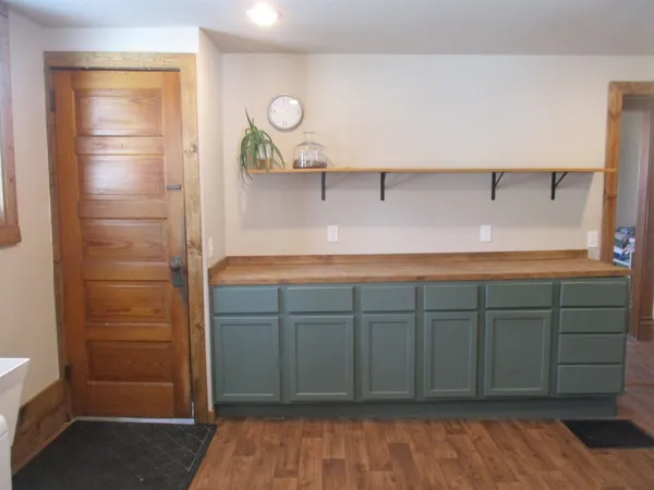 $639,900 | E10056 County C, North Freedom, WI 53951