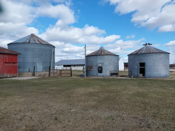 $639,900 | E10056 County C, North Freedom, WI 53951