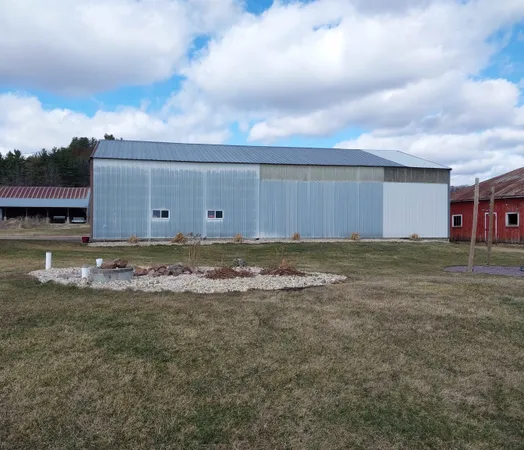 $639,900 | E10056 County C, North Freedom, WI 53951