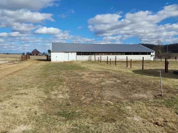 $639,900 | E10056 County C, North Freedom, WI 53951