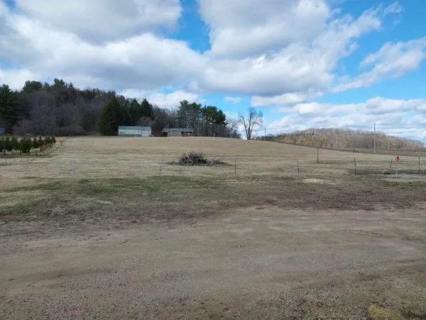 $639,900 | E10056 County C, North Freedom, WI 53951