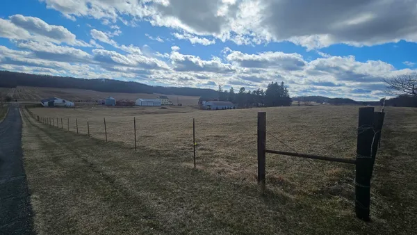 $639,900 | E10056 County C, North Freedom, WI 53951