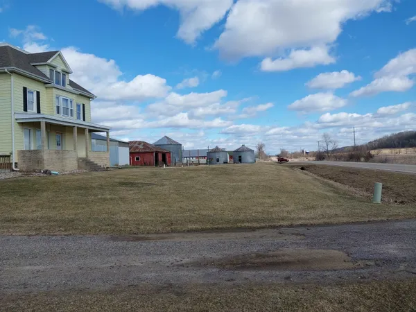 $639,900 | E10056 County C, North Freedom, WI 53951