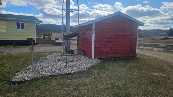 $639,900 | E10056 County C, North Freedom, WI 53951