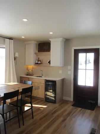 $639,900 | E10056 County C, North Freedom, WI 53951