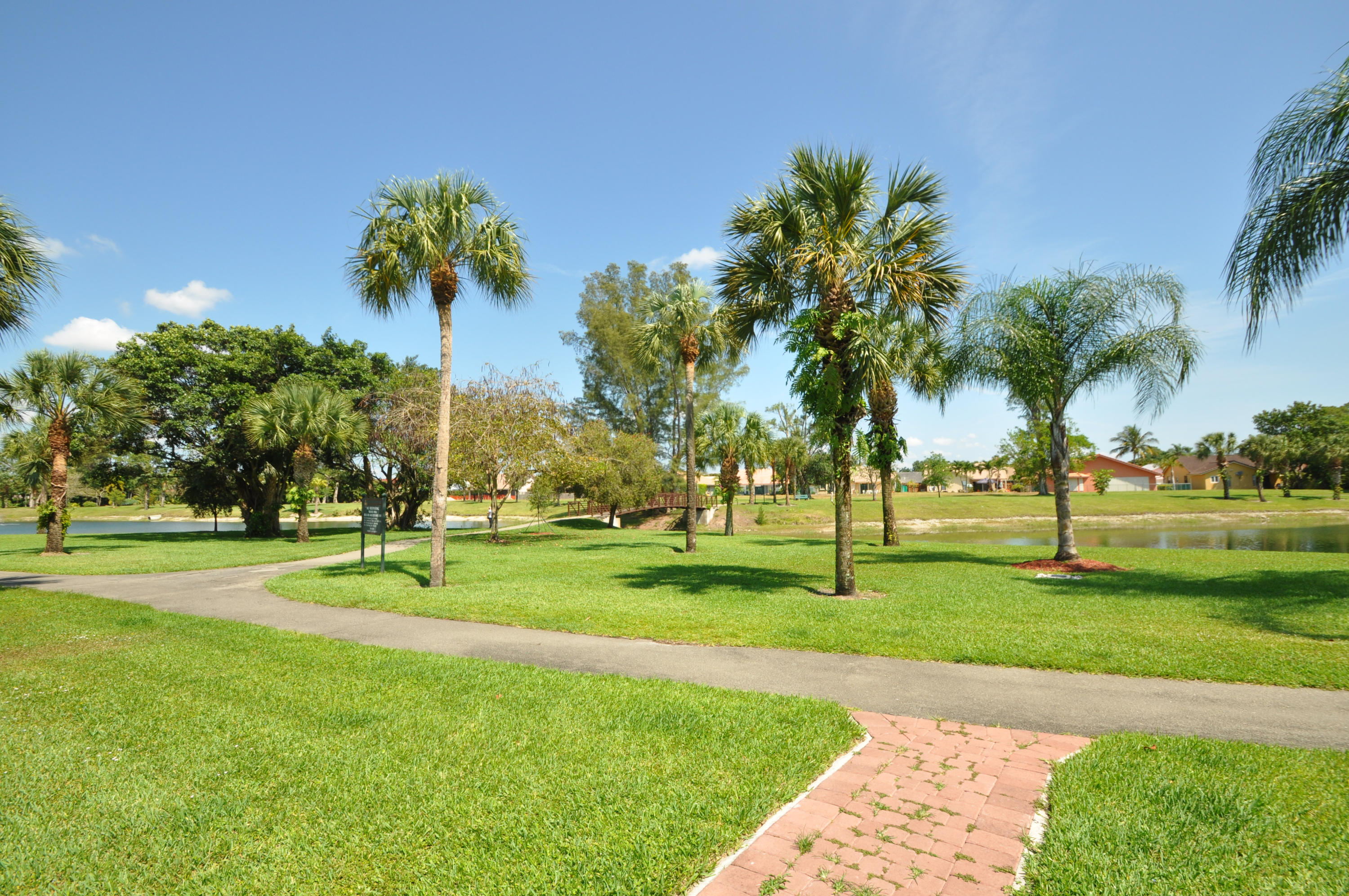 7527 Sierra Drive East Boca Raton, FL 33433 - Photo 22 of 27 DSC_0547
