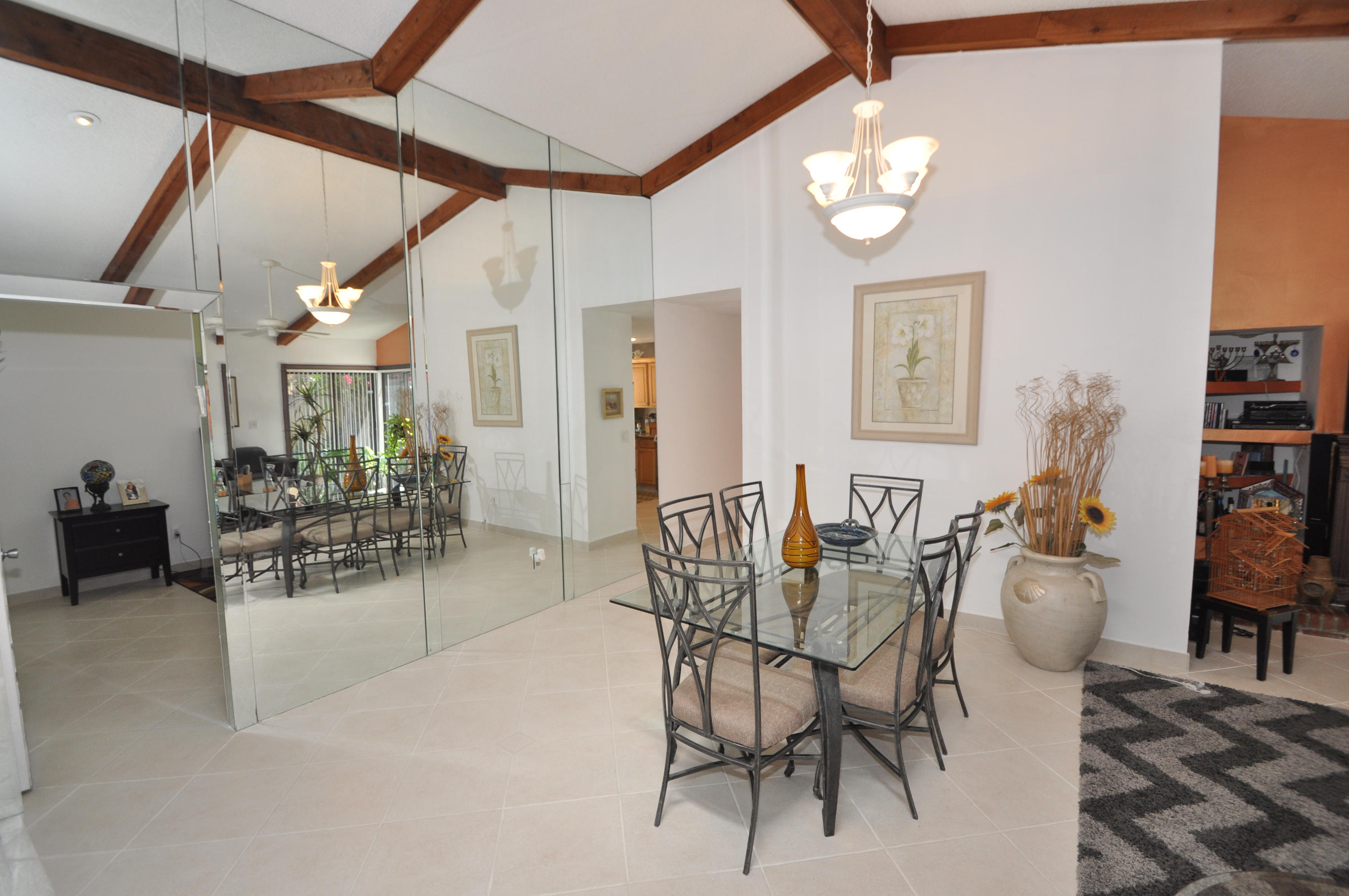7527 Sierra Drive East Boca Raton, FL 33433 - Photo 6 of 27 DSC_0512