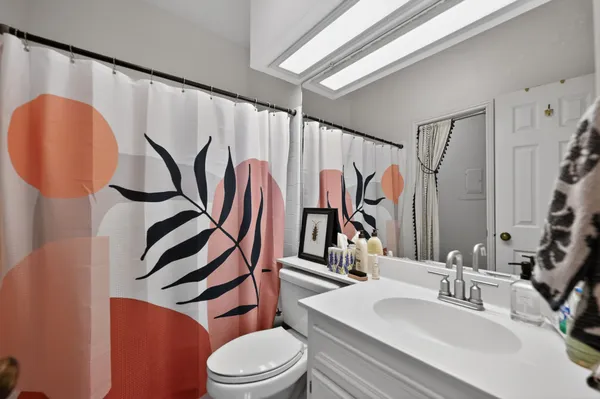 $1,600 | 3840 Far W Boulevard, Unit 319, Austin, TX 78731