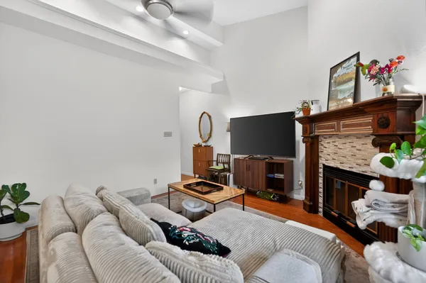 $1,600 | 3840 Far W Boulevard, Unit 319, Austin, TX 78731