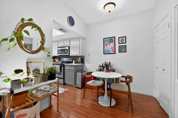 $1,600 | 3840 Far W Boulevard, Unit 319, Austin, TX 78731