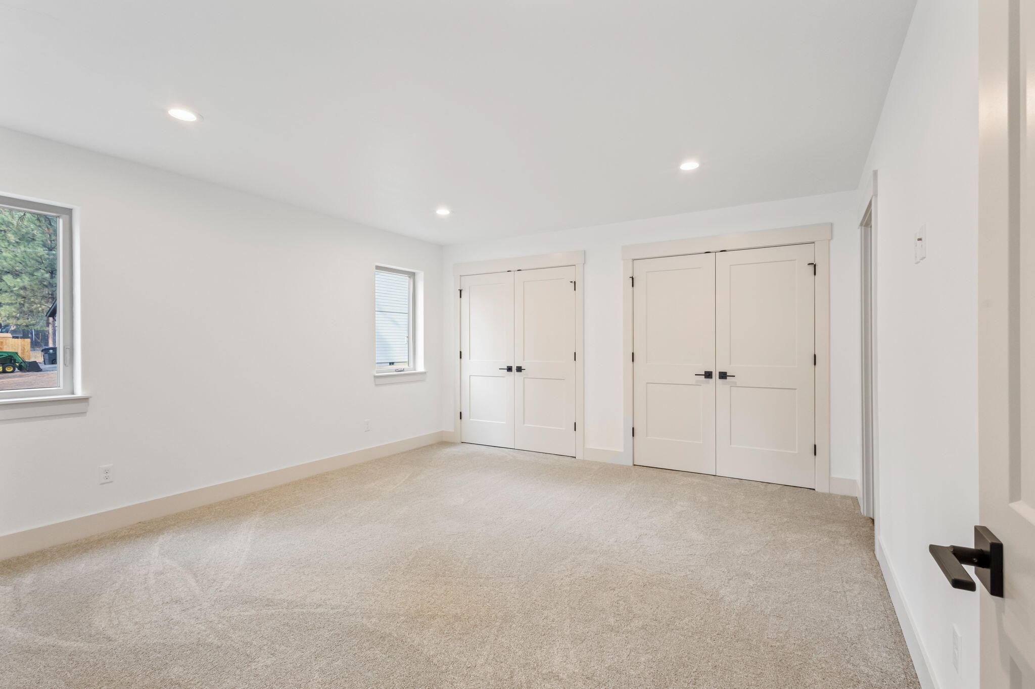 19018 Baker Road, Unit LOT 51 Bend, OR 97702 - Photo 11 of 26 Primary suit with double closet