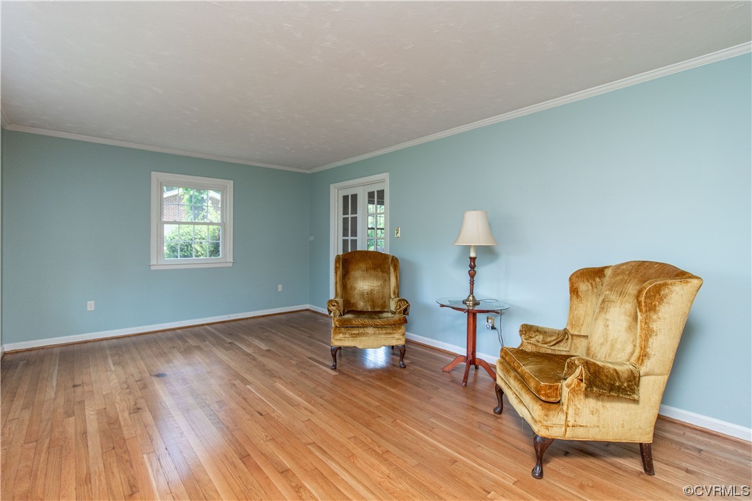 1305 Covington Road Colonial Heights, VA 23834 - Photo 3 of 34 a living room with furniture and a window