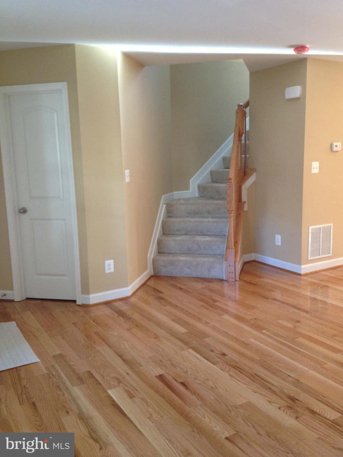 7790 East Shore Road Pasadena, MD 21122 - Photo 5 of 17 Interior (General)