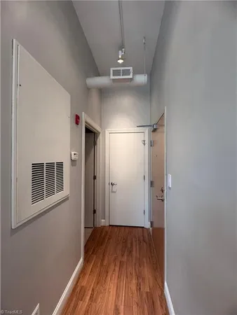 $1,250 | 220 East Market Street, Unit 206, Greensboro, NC 27401