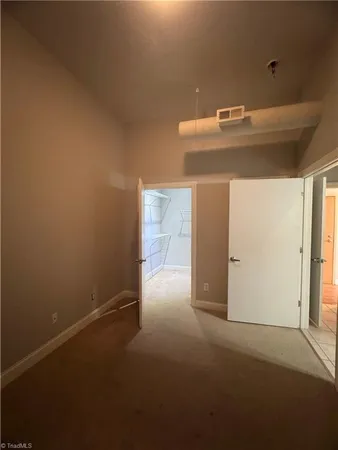 $1,250 | 220 East Market Street, Unit 206, Greensboro, NC 27401