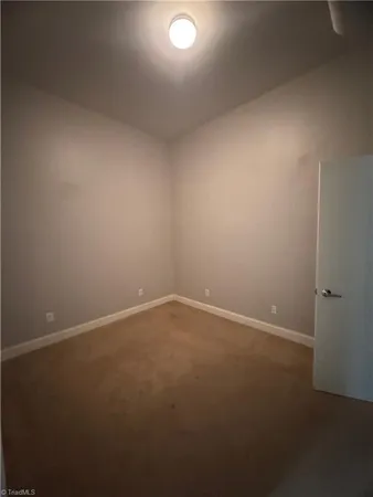 $1,250 | 220 East Market Street, Unit 206, Greensboro, NC 27401