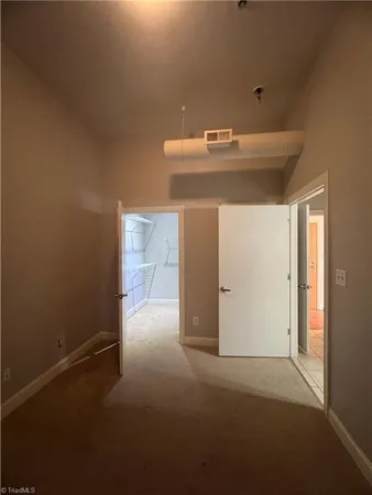 $1,250 | 220 East Market Street, Unit 206, Greensboro, NC 27401