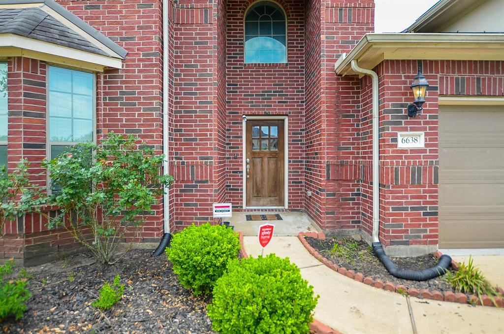 6638 Miller Shadow Lane Sugar Land, TX 77479 - Photo 3 of 21