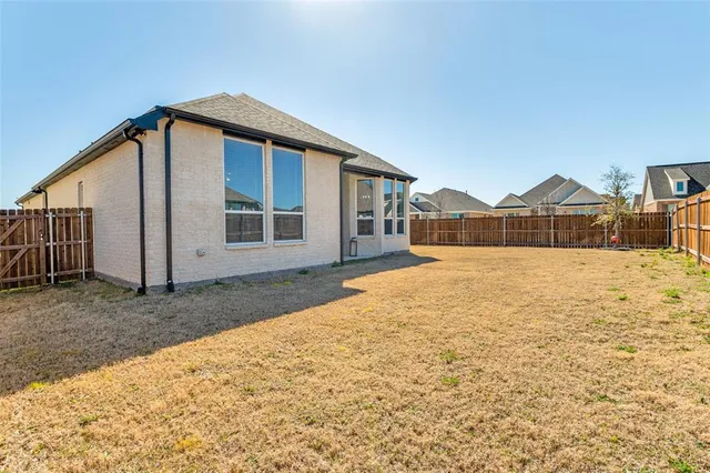 $485,500 | 425 Lost Crk Trail, Waxahachie, TX 75165