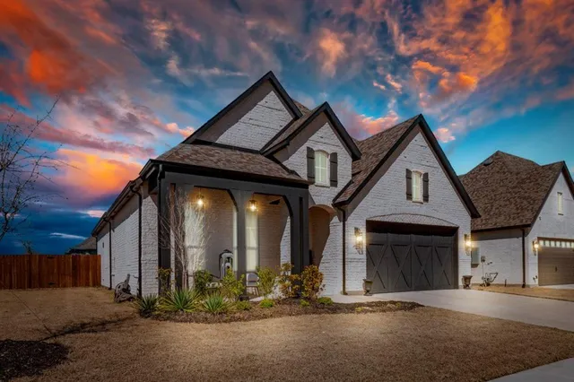 $485,500 | 425 Lost Crk Trail, Waxahachie, TX 75165