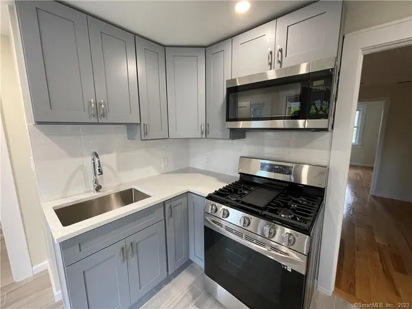 $3,300 | 510 West Main Street, Stamford, CT 06902