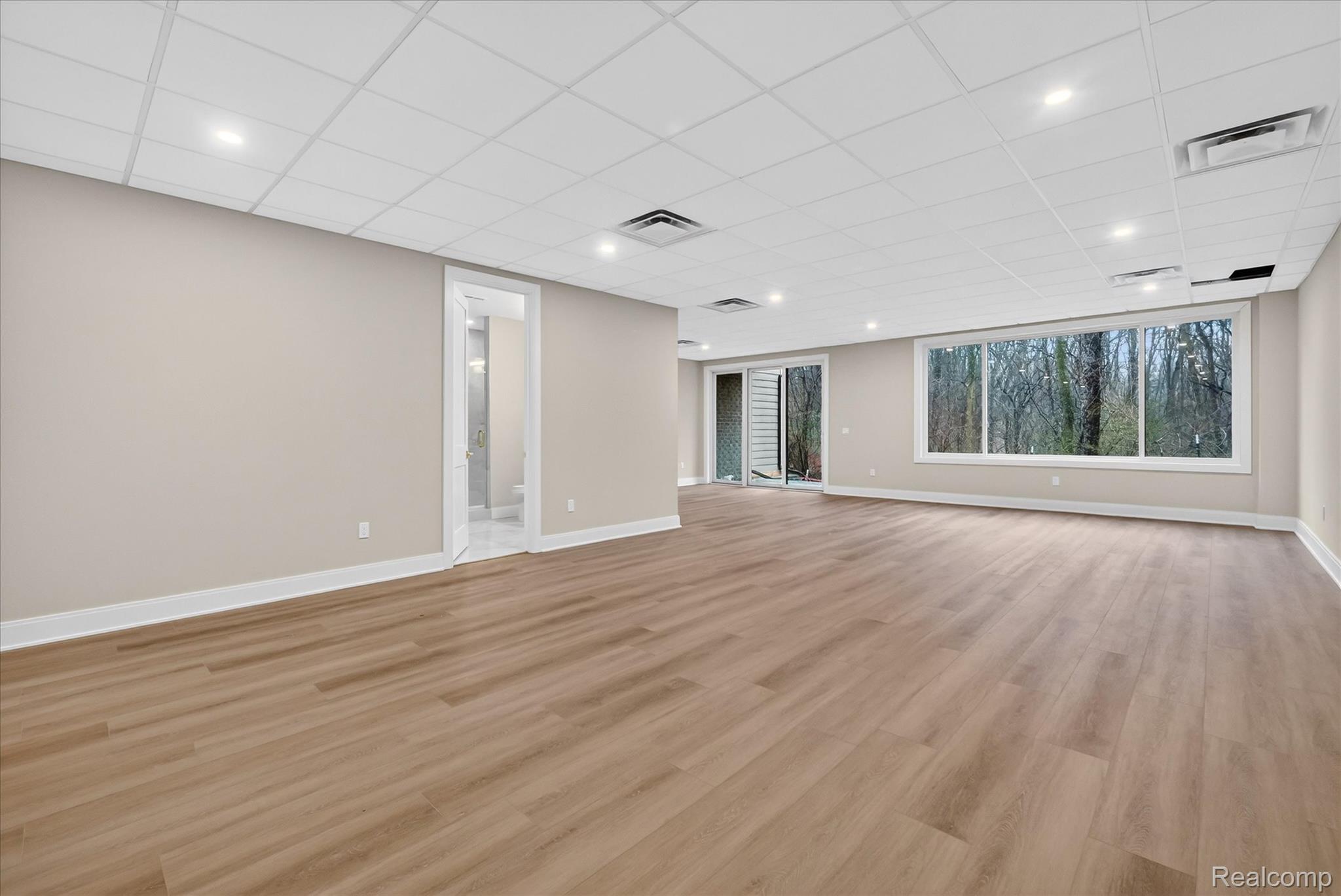 536 Maplehill Road Rochester, MI 48306 - Photo 40 of 51 43-546-Maplehill-Rd-WindowStill-Photography.jpg
