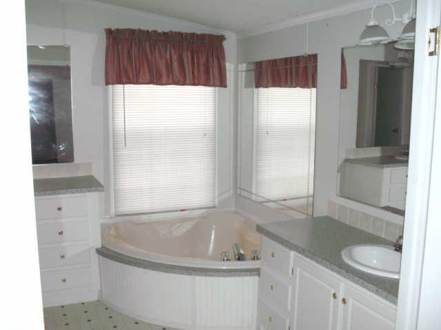 1791 Old Rome Pike Lebanon, TN 37087 - Photo 7 of 15 Master bath complete with garden tub and separate vanities