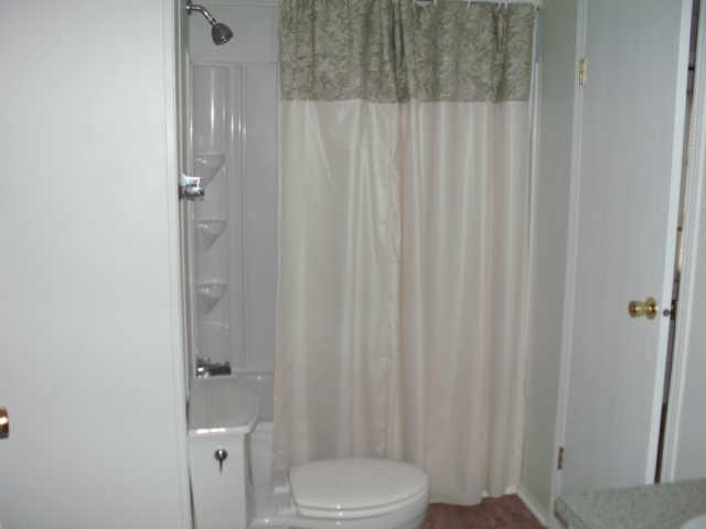 1791 Old Rome Pike Lebanon, TN 37087 - Photo 9 of 15 2nd Bathroom between laundry room and bedroom.