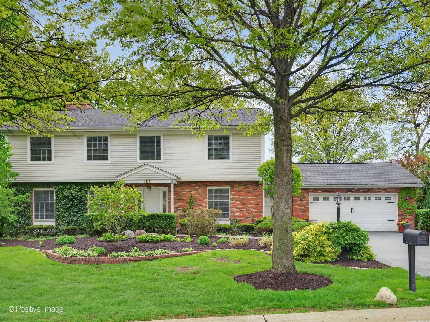 138 Surrey Lane Burr Ridge, IL 60527 - Photo 1 of 37