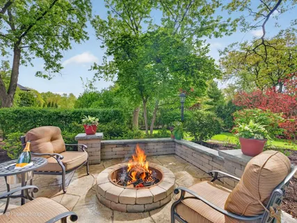 $1,099,000 | 138 Surrey Lane, Burr Ridge, IL 60527