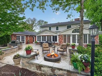 $1,099,000 | 138 Surrey Lane, Burr Ridge, IL 60527