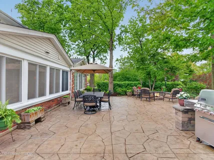 $1,099,000 | 138 Surrey Lane, Burr Ridge, IL 60527