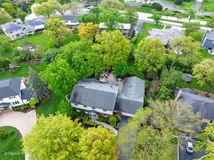 $1,099,000 | 138 Surrey Lane, Burr Ridge, IL 60527
