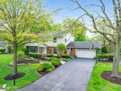 $1,099,000 | 138 Surrey Lane, Burr Ridge, IL 60527