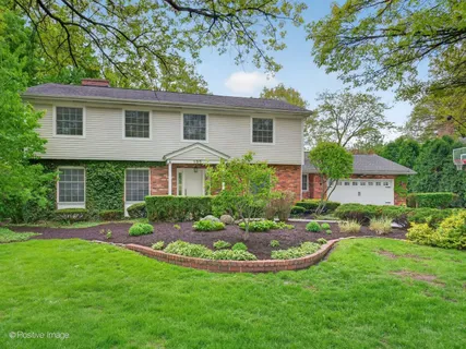 $1,099,000 | 138 Surrey Lane, Burr Ridge, IL 60527