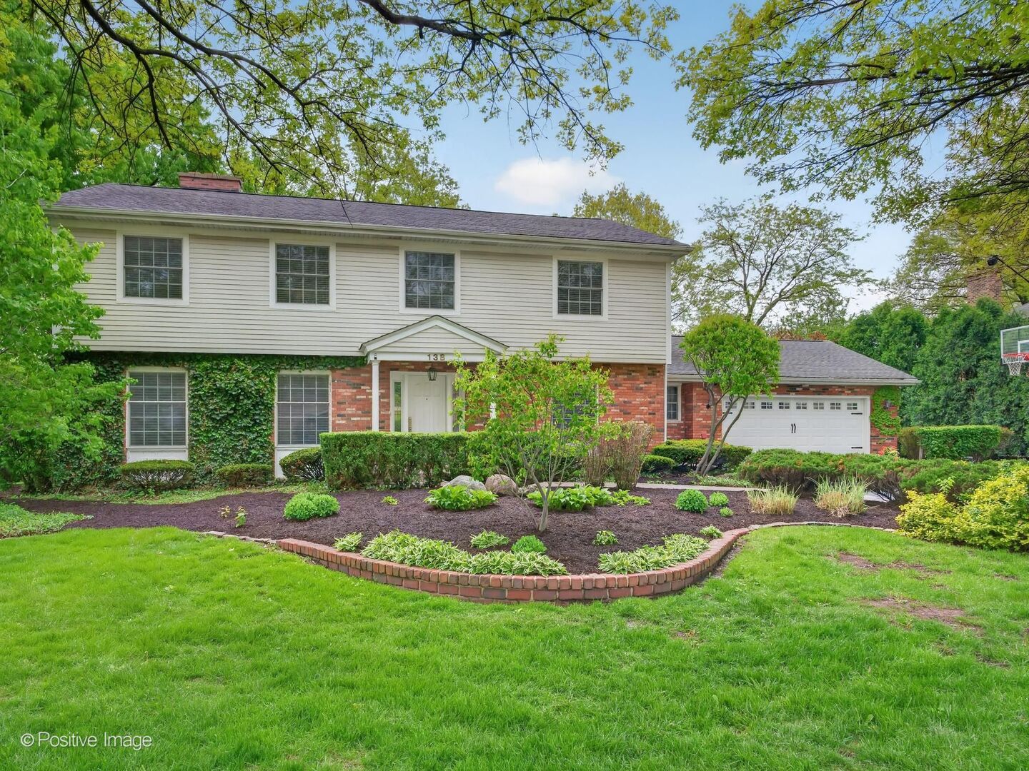 138 Surrey Lane Burr Ridge, IL 60527 - Photo 7 of 37