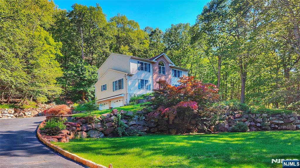 281 Kinnelon Road Butler, NJ 07405 - Photo 2 of 43 Gallery Image 2