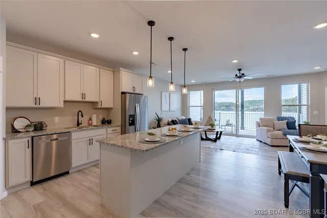 $419,000 | 290 Plaza Bch Drive, Unit 3C, Camdenton, MO 65020