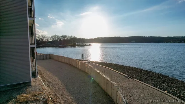 $419,000 | 290 Plaza Bch Drive, Unit 3C, Camdenton, MO 65020