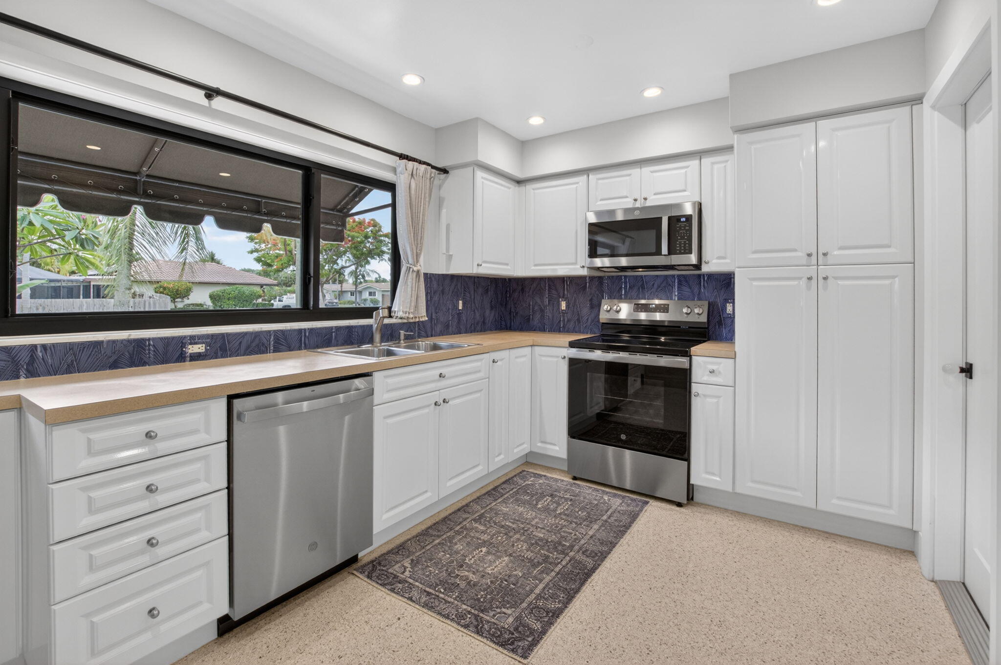 450 Southwest 12th Terrace Boca Raton, FL 33486 - Photo 12 of 55 Lots of Storage
