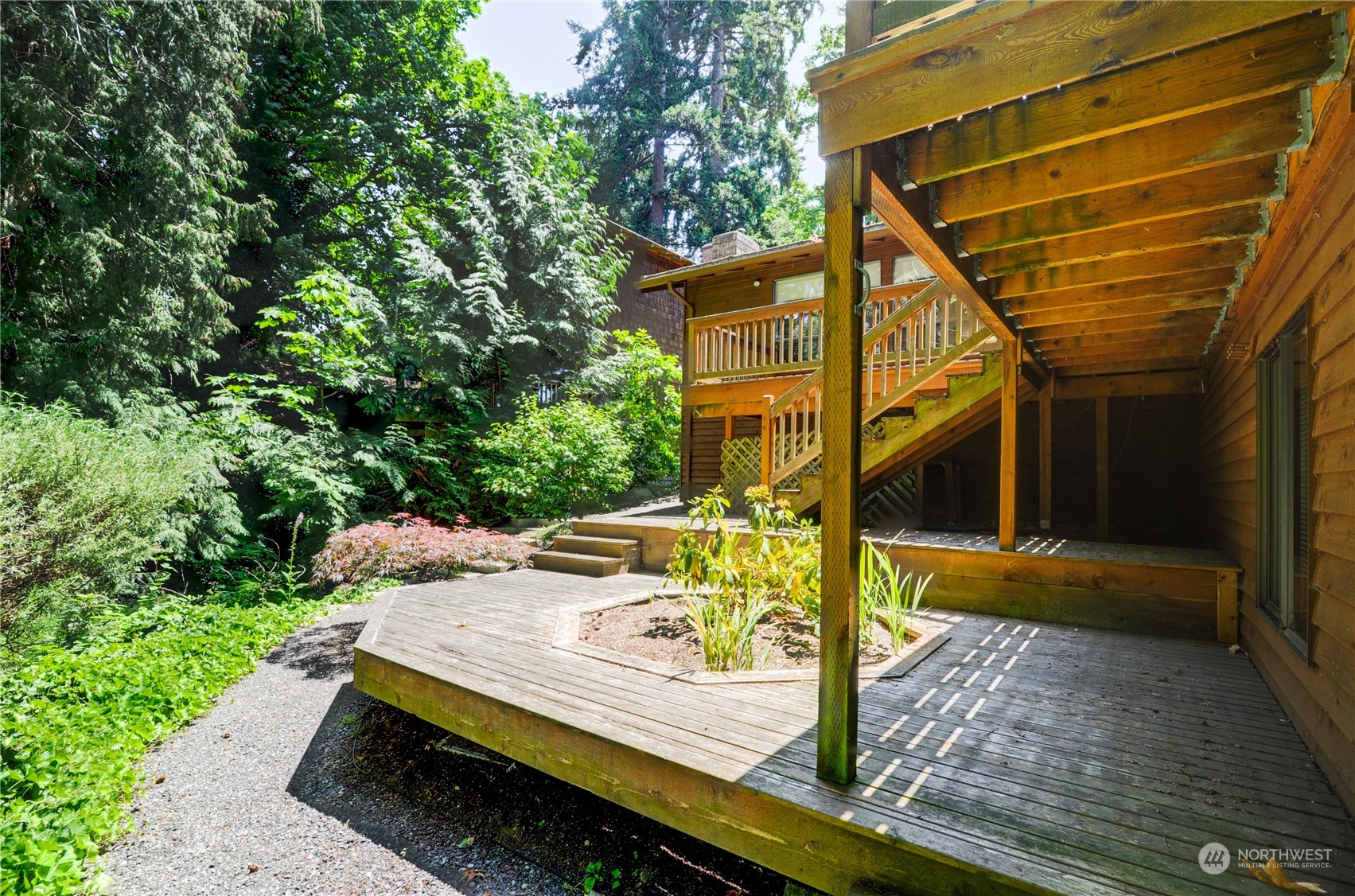 717 Daley Street Edmonds, WA 98020 - Photo 37 of 40 a view of yard