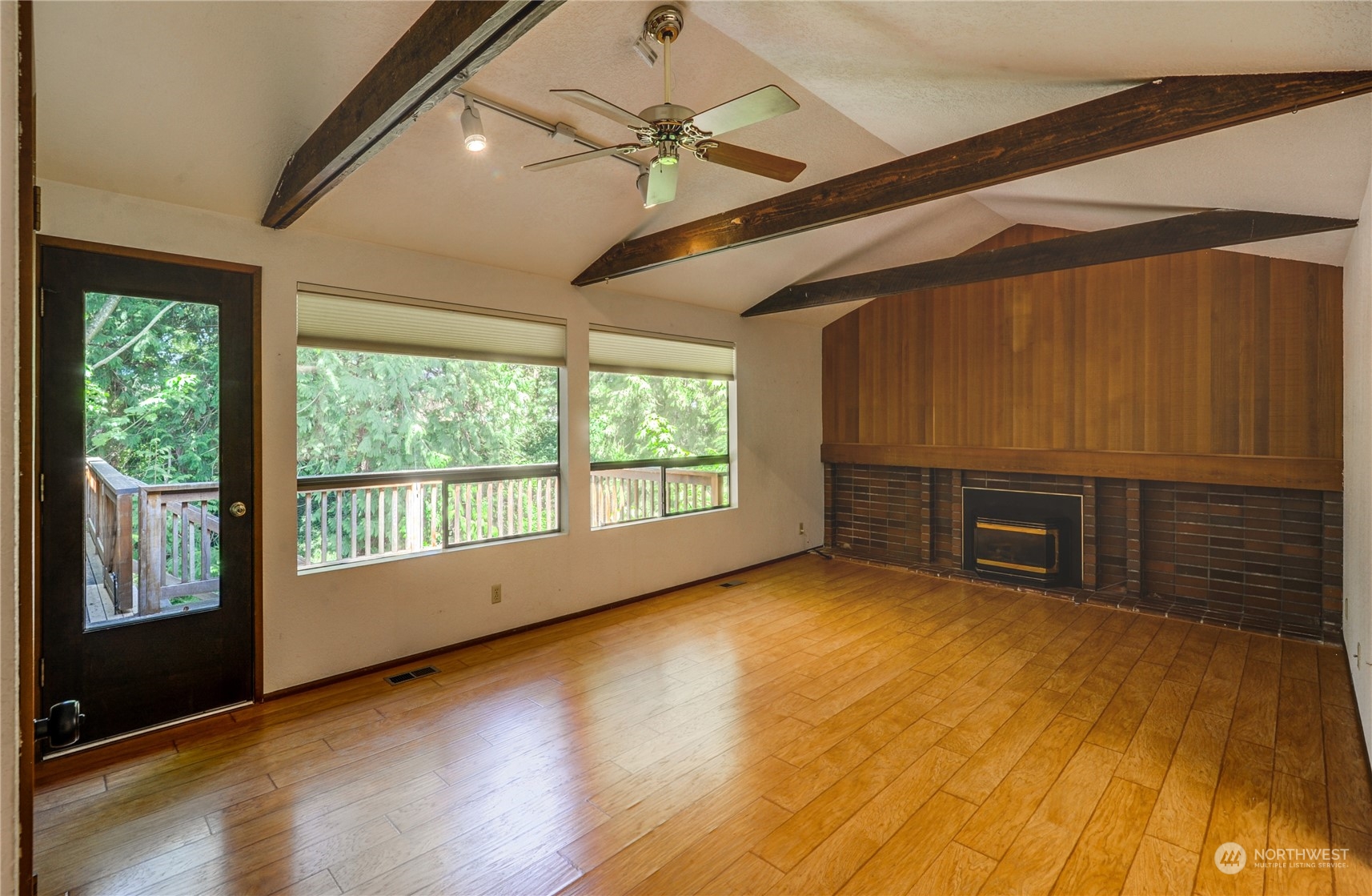 717 Daley Street Edmonds, WA 98020 - Photo 10 of 40 a view of an empty room with a window