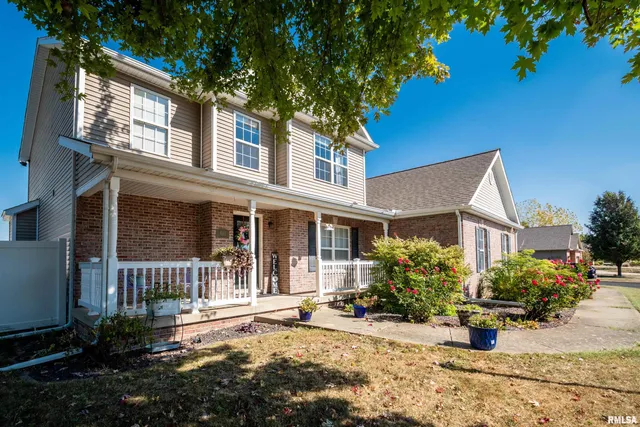 $485,000 | 610 Westminster Drive, Washington, IL 61571
