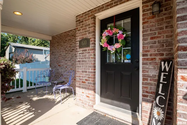 $485,000 | 610 Westminster Drive, Washington, IL 61571