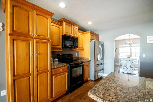 $485,000 | 610 Westminster Drive, Washington, IL 61571