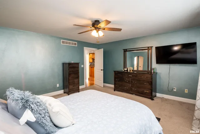 $485,000 | 610 Westminster Drive, Washington, IL 61571