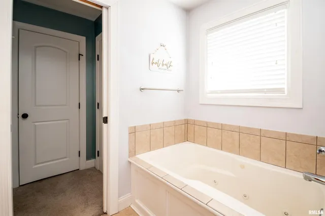 $485,000 | 610 Westminster Drive, Washington, IL 61571