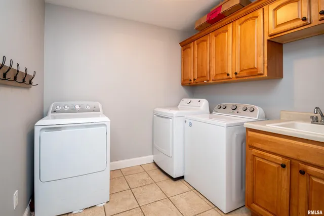 $485,000 | 610 Westminster Drive, Washington, IL 61571